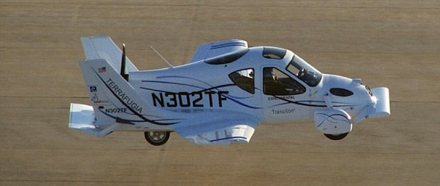 Το πρώτο ιπτάμενο αυτοκίνητο