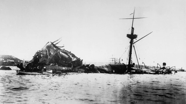 The U.S.S Maine sinks