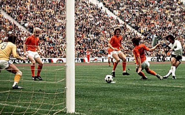 La RFA l'emporte a nouveau