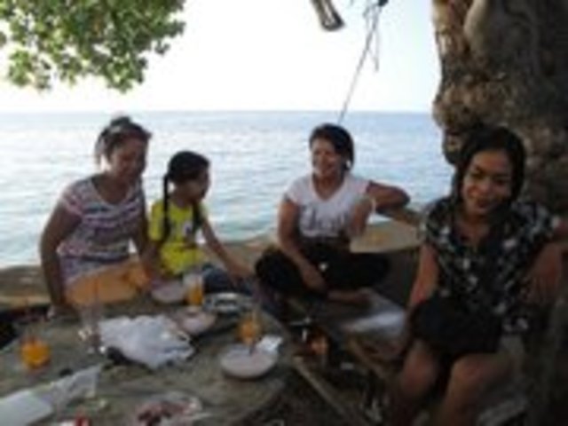 Rencontre avec Emy à Singaraja