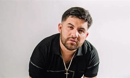 Raíces y Revolución