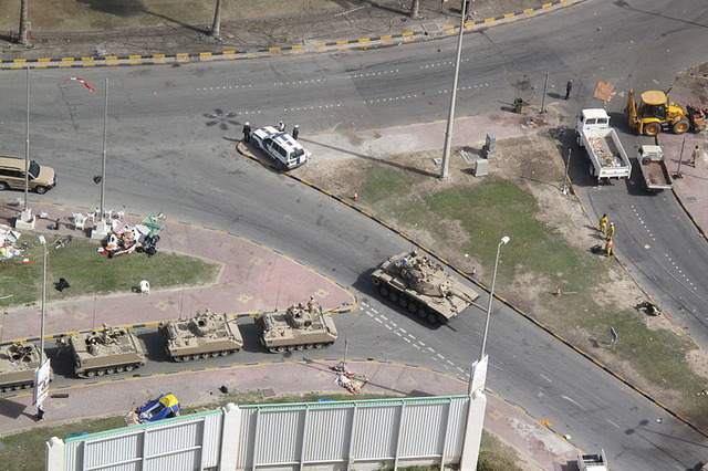 Bahraini forces crack down on protesters