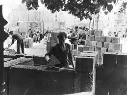 Building the Berlin Wall