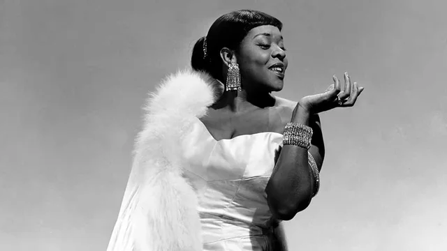 🍼 Nace Ruth Lee Jones "Dinah Washington" en Tuscaloosa, EEUU
