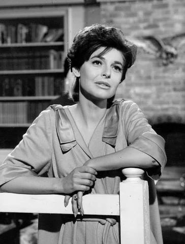 🍼 Nace Anna Maria Louisa Italiano "Anne Bancroft" en New York City, EEUU
