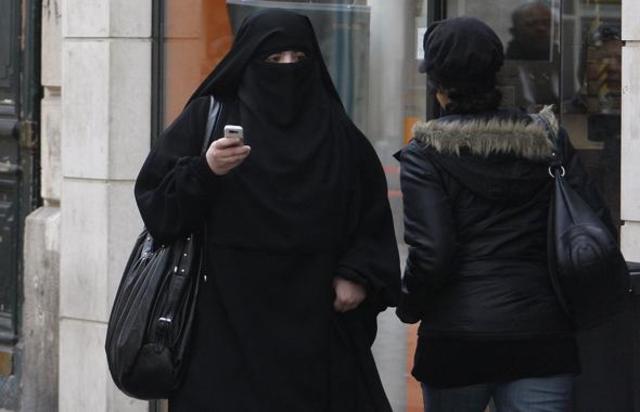 Interdiction du port du voile intégral dans les lieux publics
