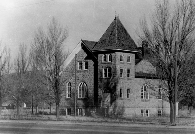 Joseph Smith and the Mormons move from New York