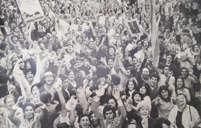 la radicalización política de los años sesenta, anticipada por disidentes y automarginados culturales.