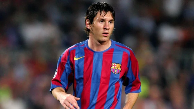 Leo Messi oficial debut