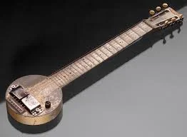 Foto de la guitarra al inici.