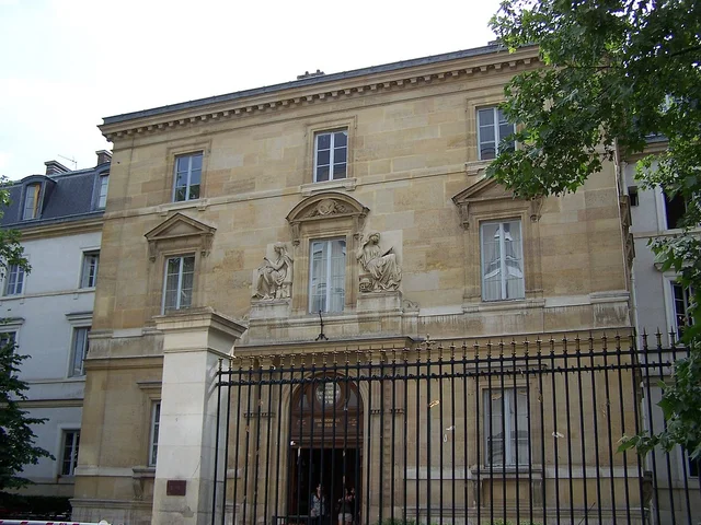 FUNDACIÓN DE LA ESCUELA NORMAL DE PARÍS