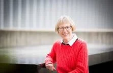 Nancy Cartwright / January 24, 1944 - Present