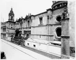 Joining the convent of San Jose de las Carmelitas Descalzas