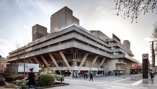 England's National Theatre established