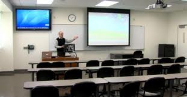 University of Wisconsin created the Articulated Instructional Media Project to study the best use of technology.