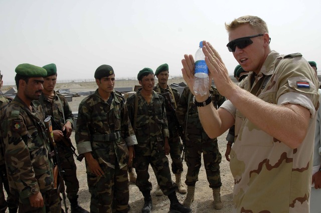 Canada renegotiates  prison transfers