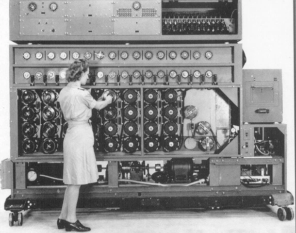 Desarrollo del concepto de la máquina de Turing