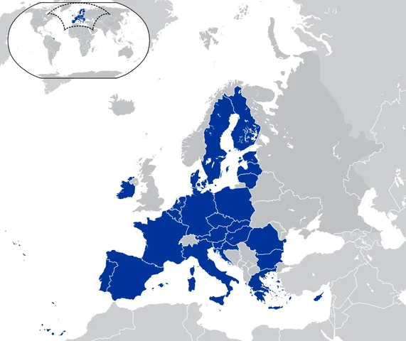 Creación del Proyecto ESPRIT por la Comunidad Europea