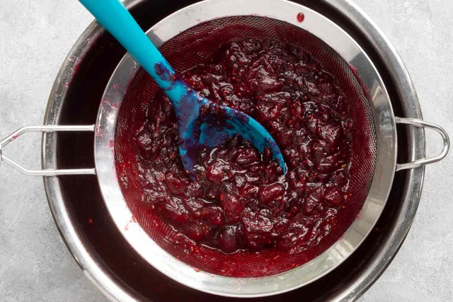 Jellied cranberry sauce