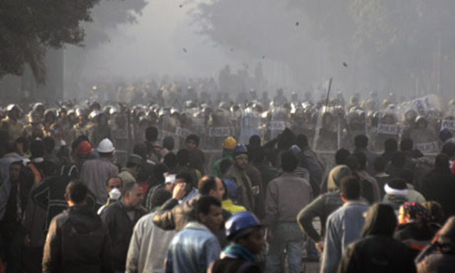 Egypt's violence continues in Cairo streets over military rule