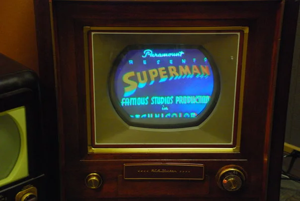 Se pone a la venta el primer televisor en color