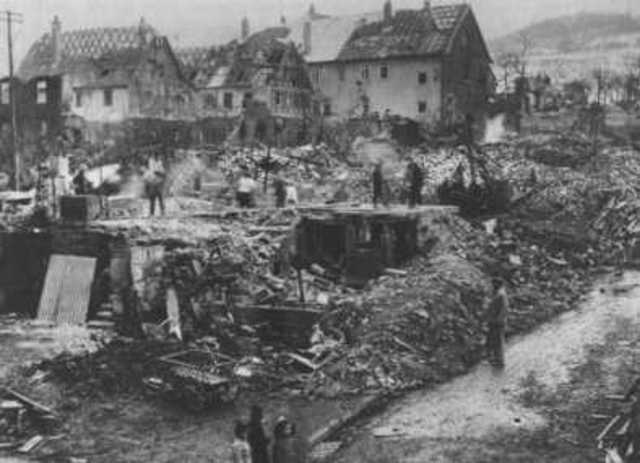 Himmler orders the liquidation of all Jewish ghettos in Poland.