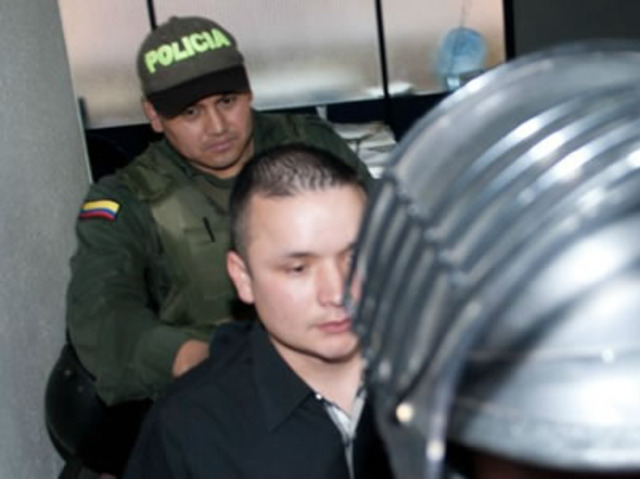 A la cárcel policía responsable en homicidio de grafitero