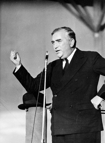 Robert Menzes sends Force as 'aid' to Vietnam