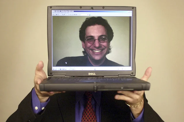 famous hacker: Kevin Mitnick
