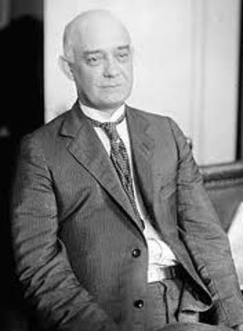 Tennessee Governor Austin Peay signed into law a prohibition against the teaching of evolution in public schools.