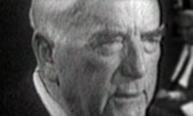 Sir Robert Menzies resigns