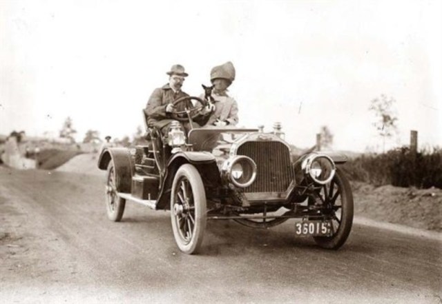 Το πρώτο ττροχαί ατύχημα με αυτοκίντο στην Ελλάδα