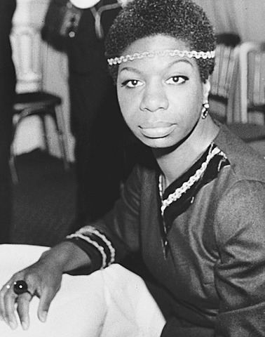 Nina Simone performs Mississippi Goddam