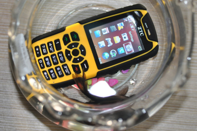 Αδιάβροχο τηλέφωνο!