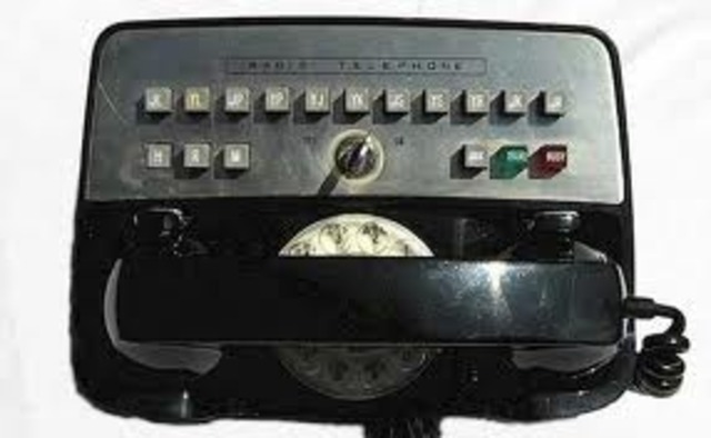 Το πρώτο κινητό τηλέφωνο!