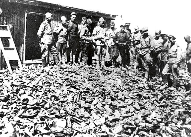Soviet troops liberate first concentration camp at Majdanek