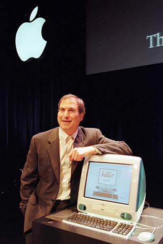 Κυκλοφορία του πρώτου iMac