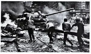 Acontecimientos Negativos y Positivos de La Guerra Fría (siglo XX )