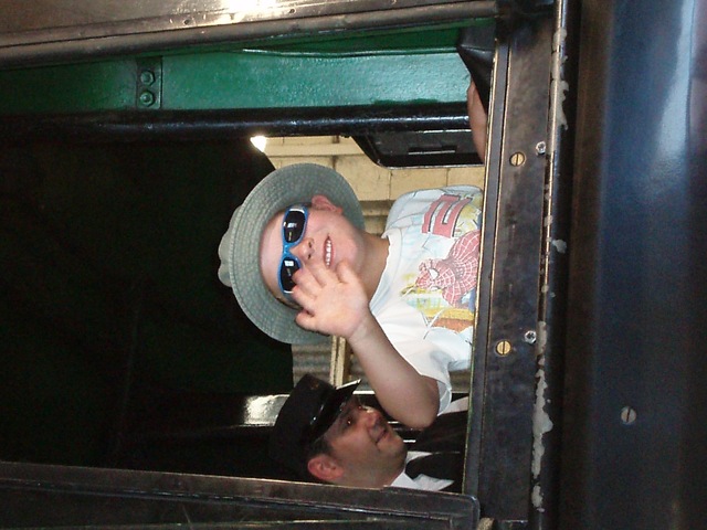 4 years old on the train