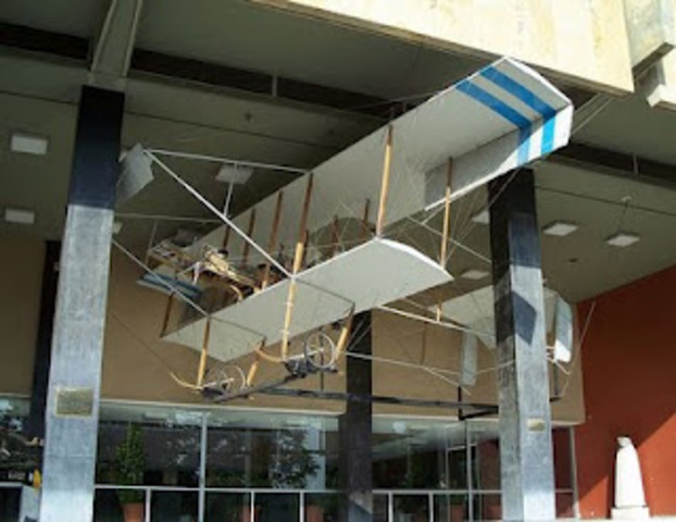 πρώτη πτήση ελληνικού στρατιοτικού αεροπλάνου