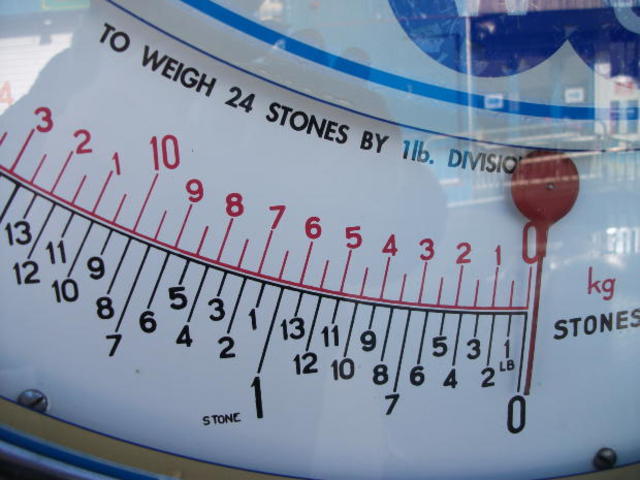 Eyelids can open and weight can be up to 6.6 pounds.