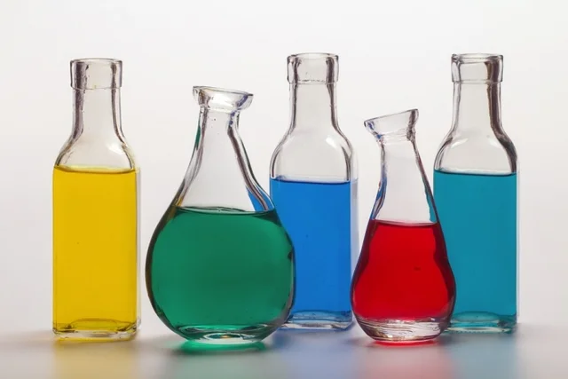 Impiego nell'industria dei coloranti artificiali