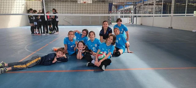 Primer partit de voley