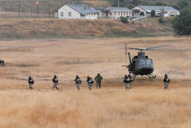 Canadians arrive in Afghanistan