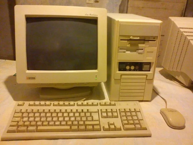 1980: Lanzamiento de PC