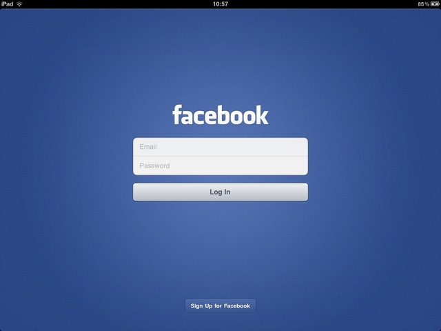Facebook launches iPad app