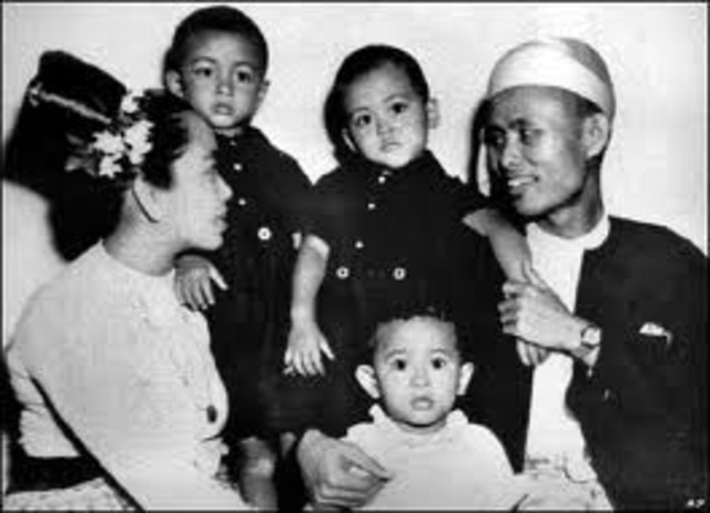 Aung San Suu Kyi was born in Rangoon Burma