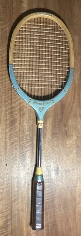 Raqueta de tenis antiga