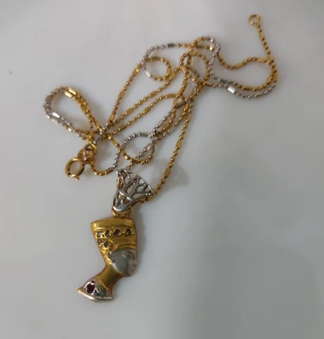 Collaret amb la cara Nefertiti