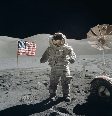 PRIMER HOMBRE EN LA LUNA